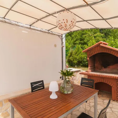 Cozy In With Jacuzzi Hrvace