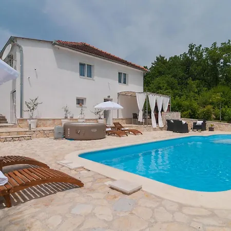 Cozy In With Jacuzzi Vakantiehuis Hrvace